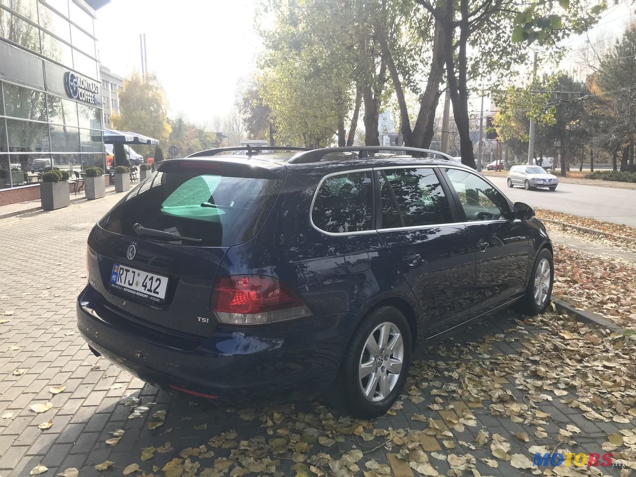 2010' Volkswagen Golf photo #6