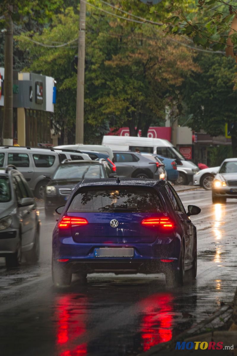 2015' Volkswagen Golf photo #6