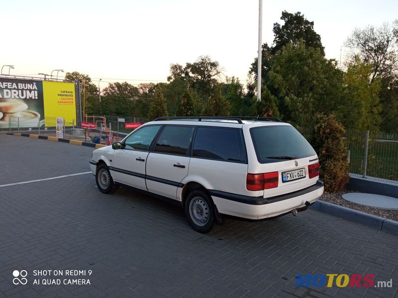 1995' Volkswagen Passat photo #3