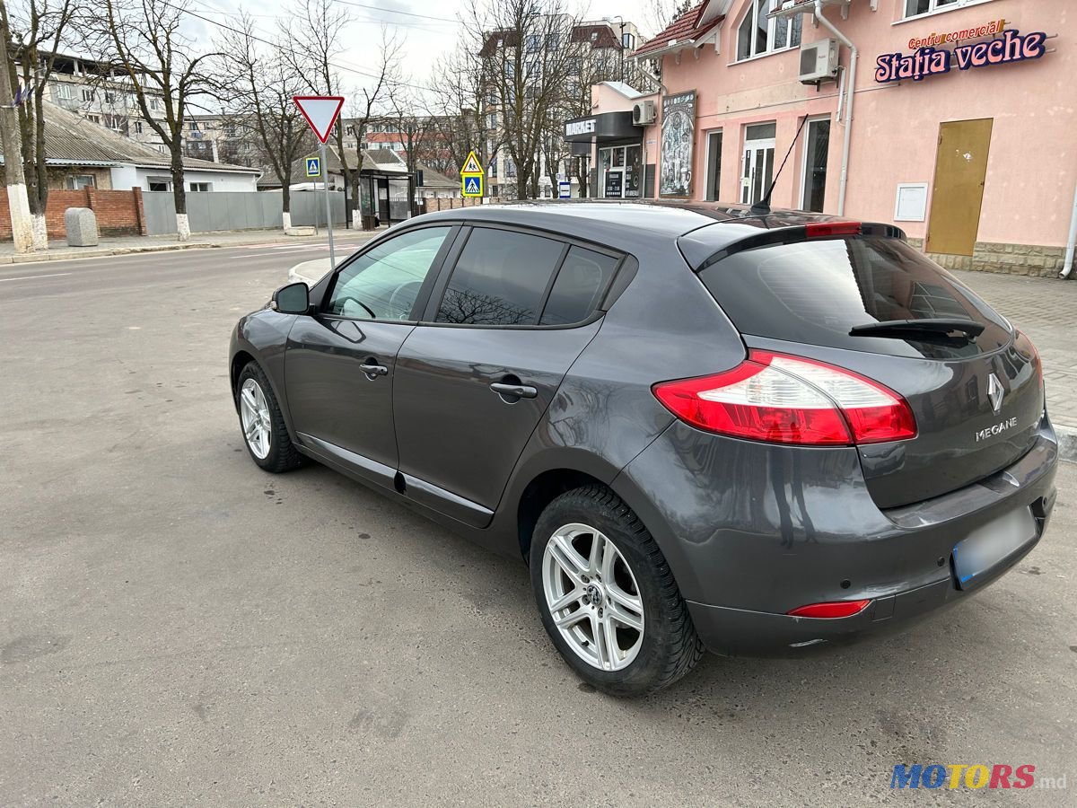 2012' Renault Megane photo #6