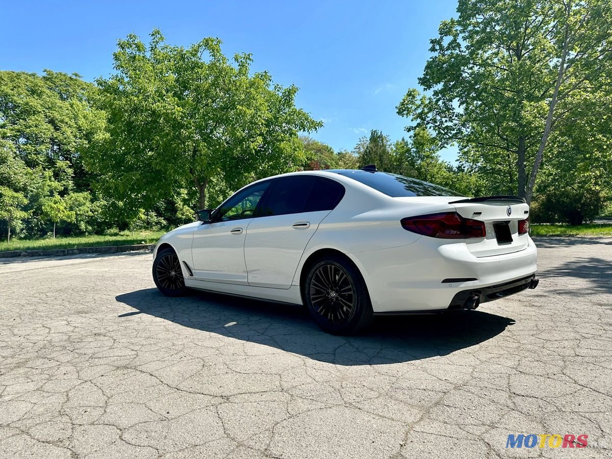 2017' BMW 5 Series photo #6