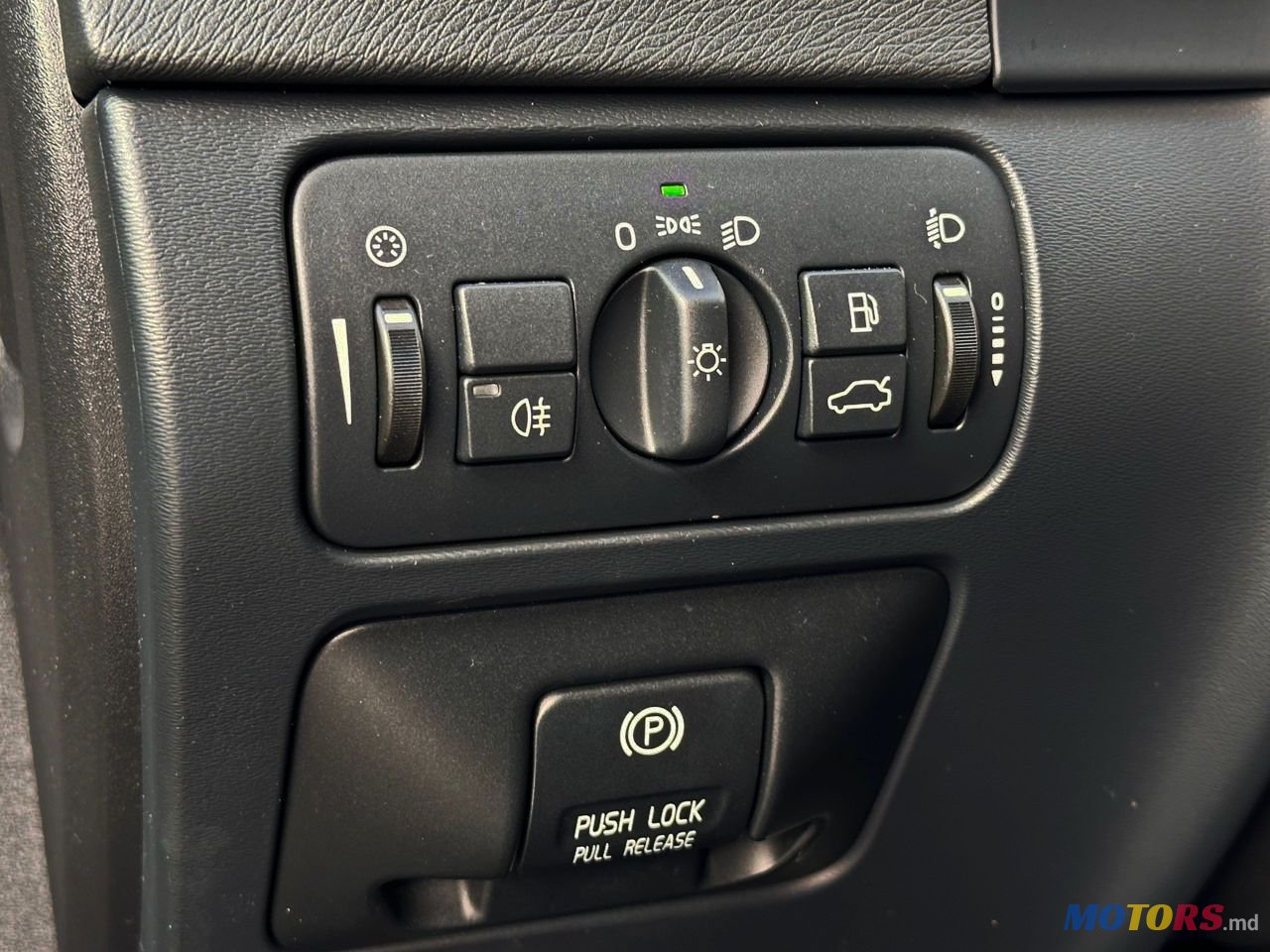 2014' Volvo V60 photo #6