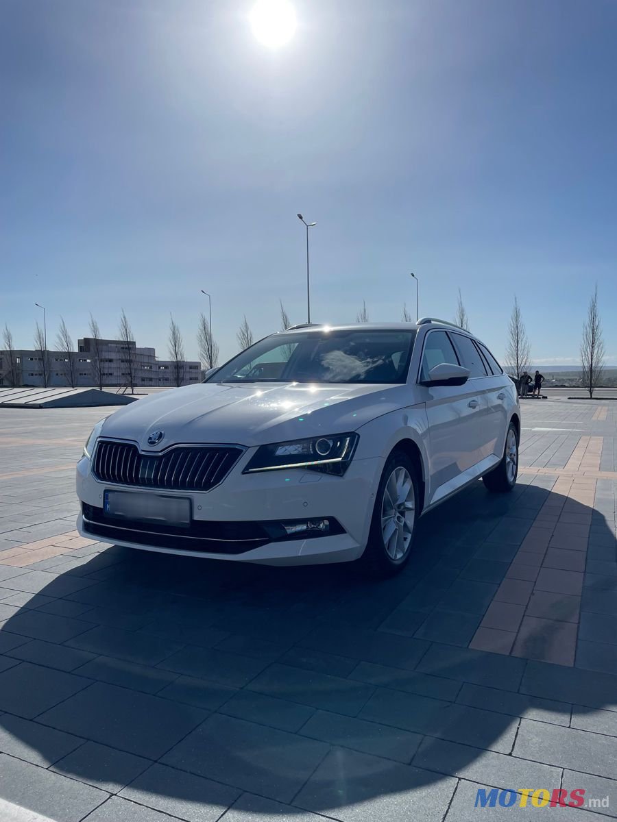 2016' Skoda Superb photo #3