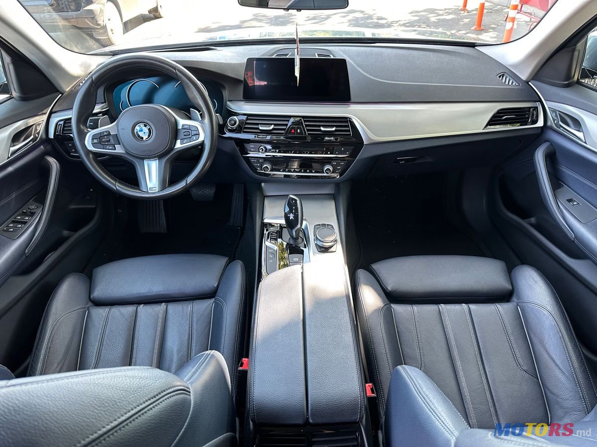 2017' BMW 5 Series photo #6
