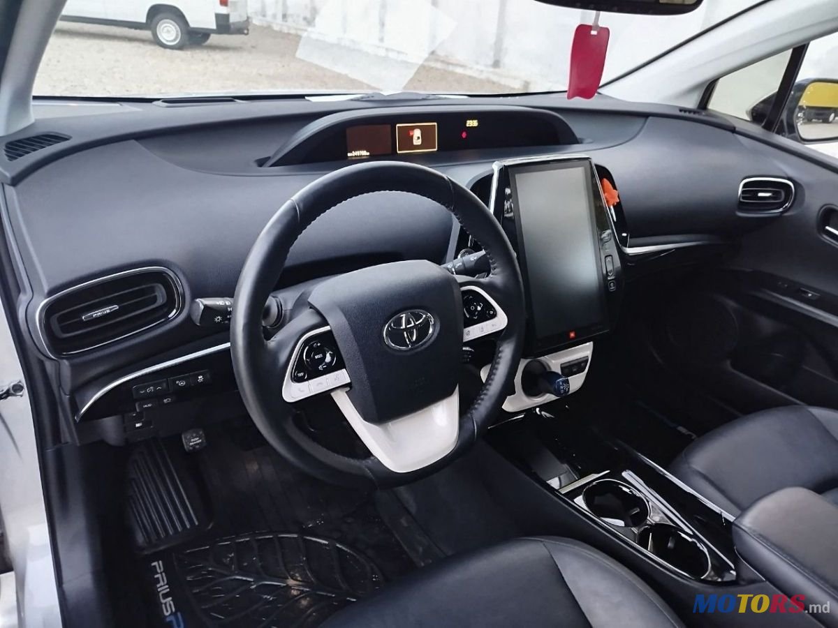 2018' Toyota Prius Prime photo #5