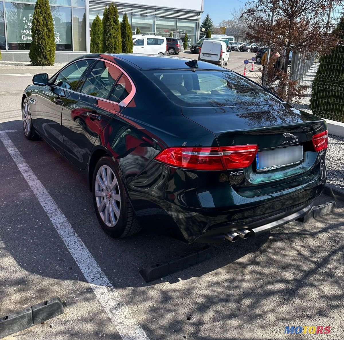 2015' Jaguar XE photo #2