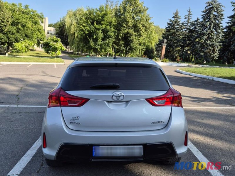 2014' Toyota Auris photo #4