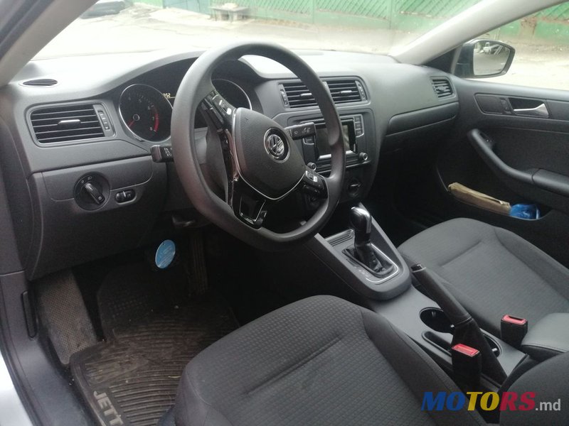 2015' Volkswagen Jetta photo #4