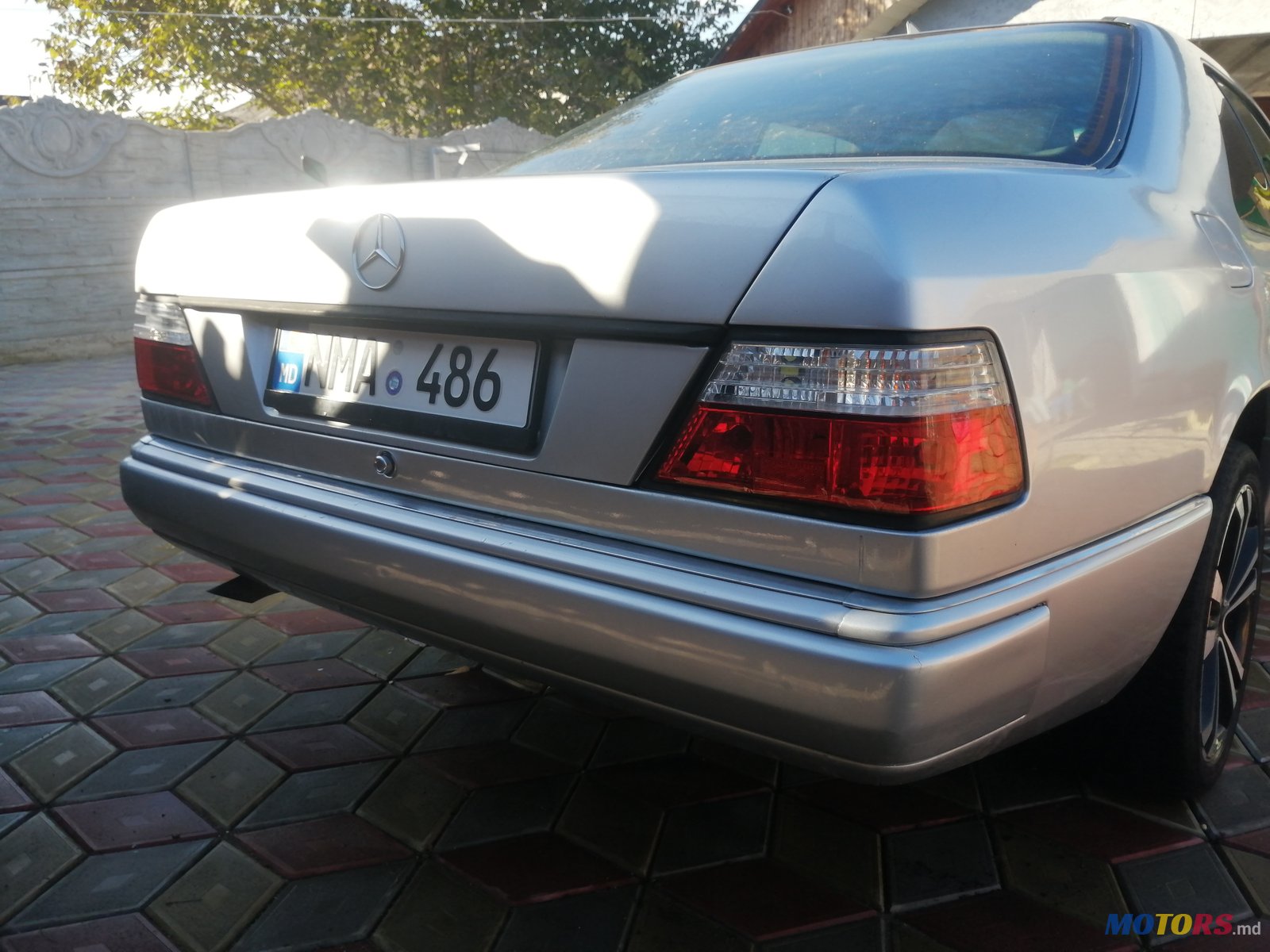 1995' Mercedes-Benz 200E photo #3