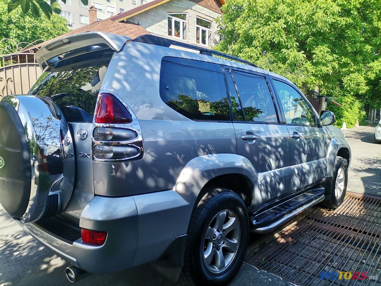 2004' Toyota Land Cruiser Prado photo #4