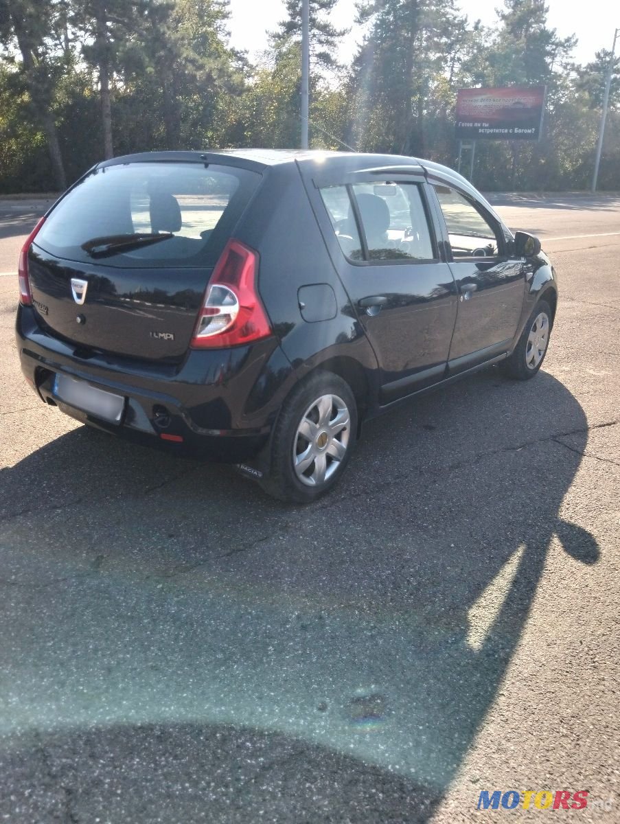 2010' Dacia Sandero photo #2