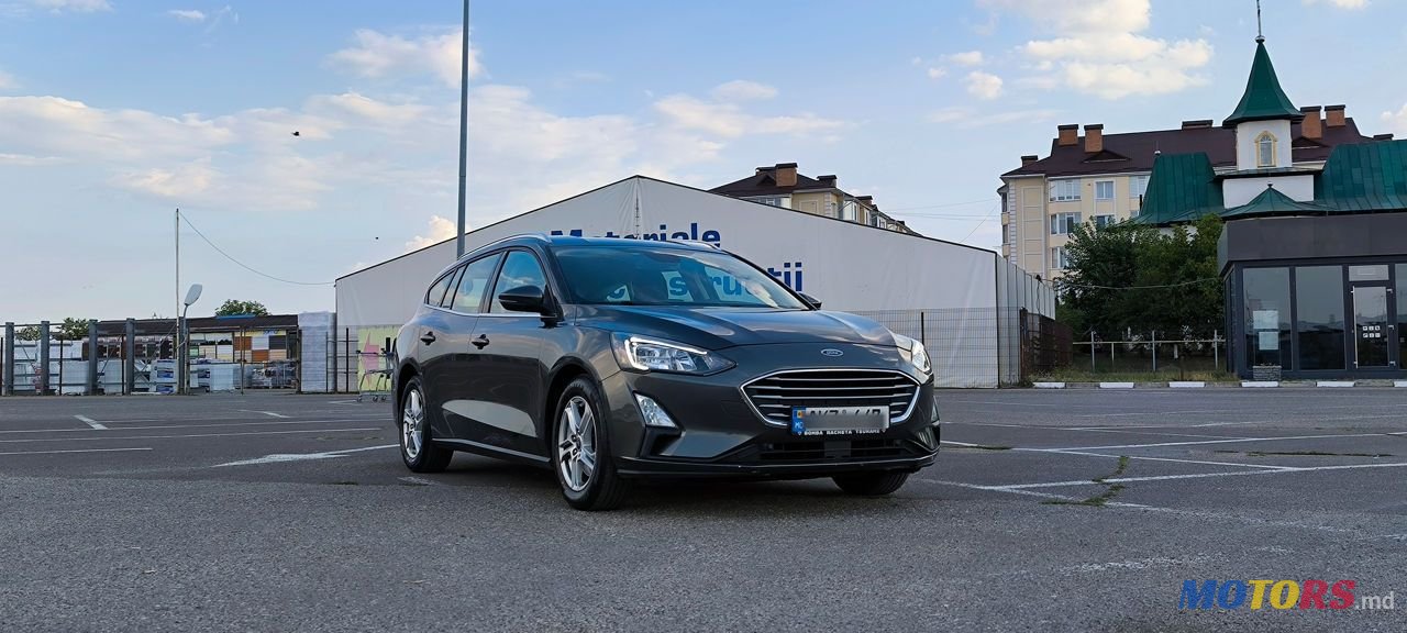 2020' Ford Focus photo #2