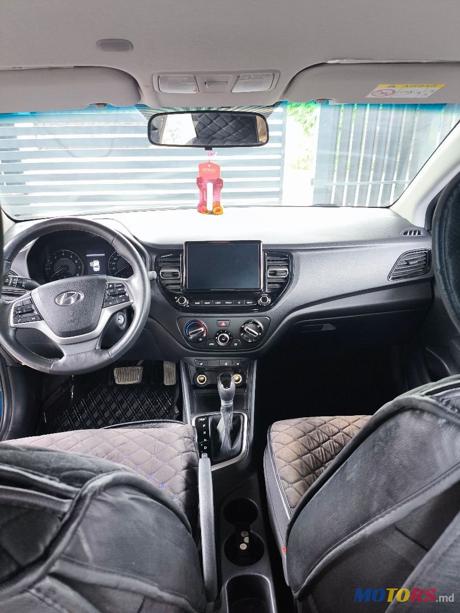 2022' Hyundai Accent photo #1