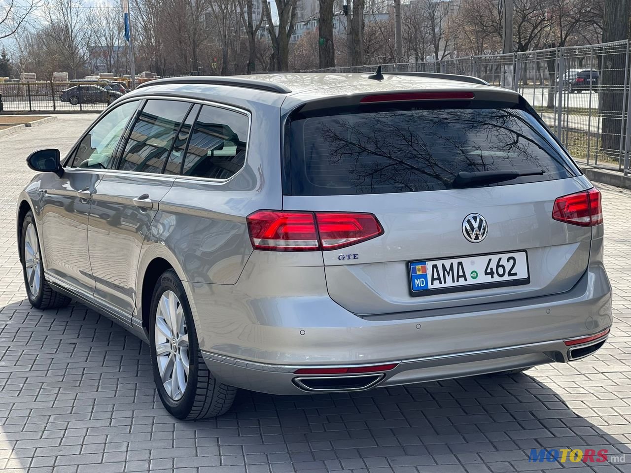 2015' Volkswagen Passat photo #3