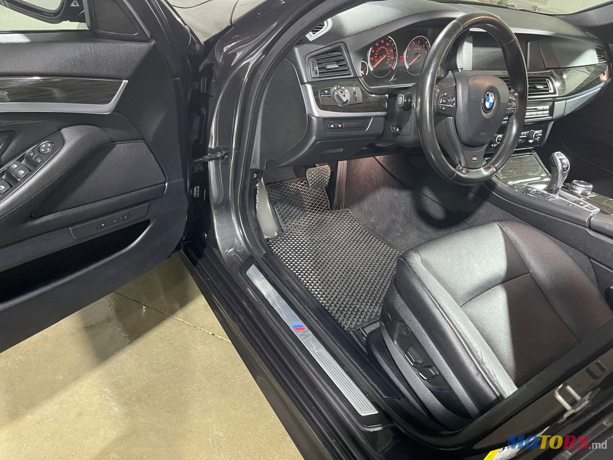 2013' BMW 5 Series photo #2