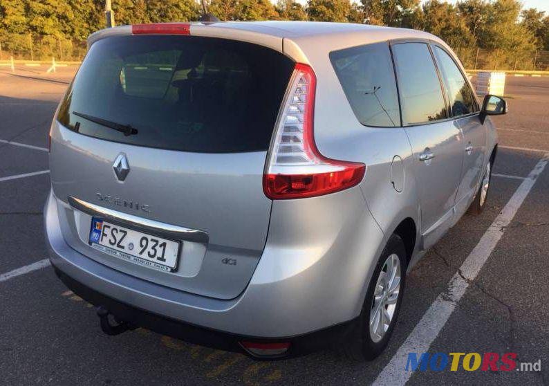 2014' Renault Grand Scenic photo #1