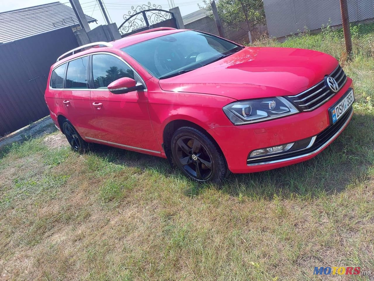2013' Volkswagen Passat photo #3