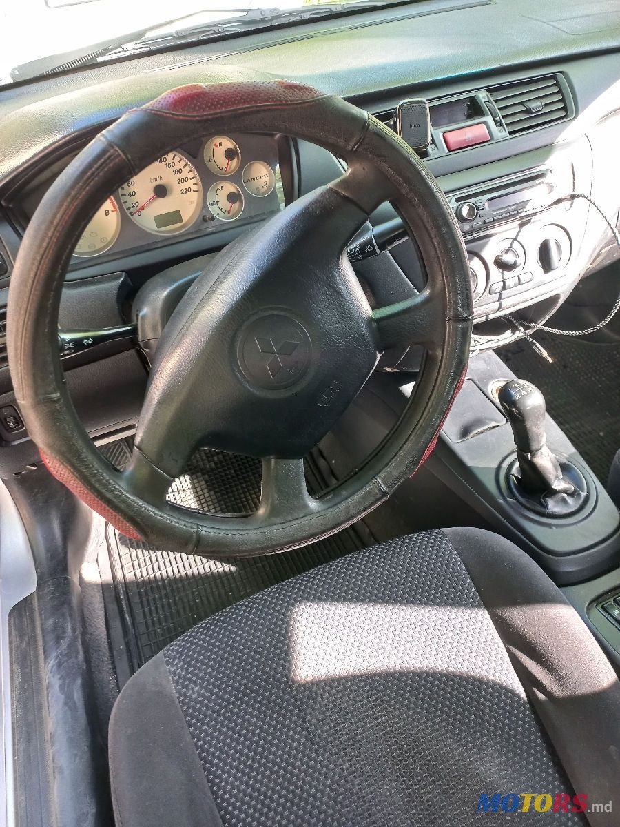 2005' Mitsubishi Lancer photo #6