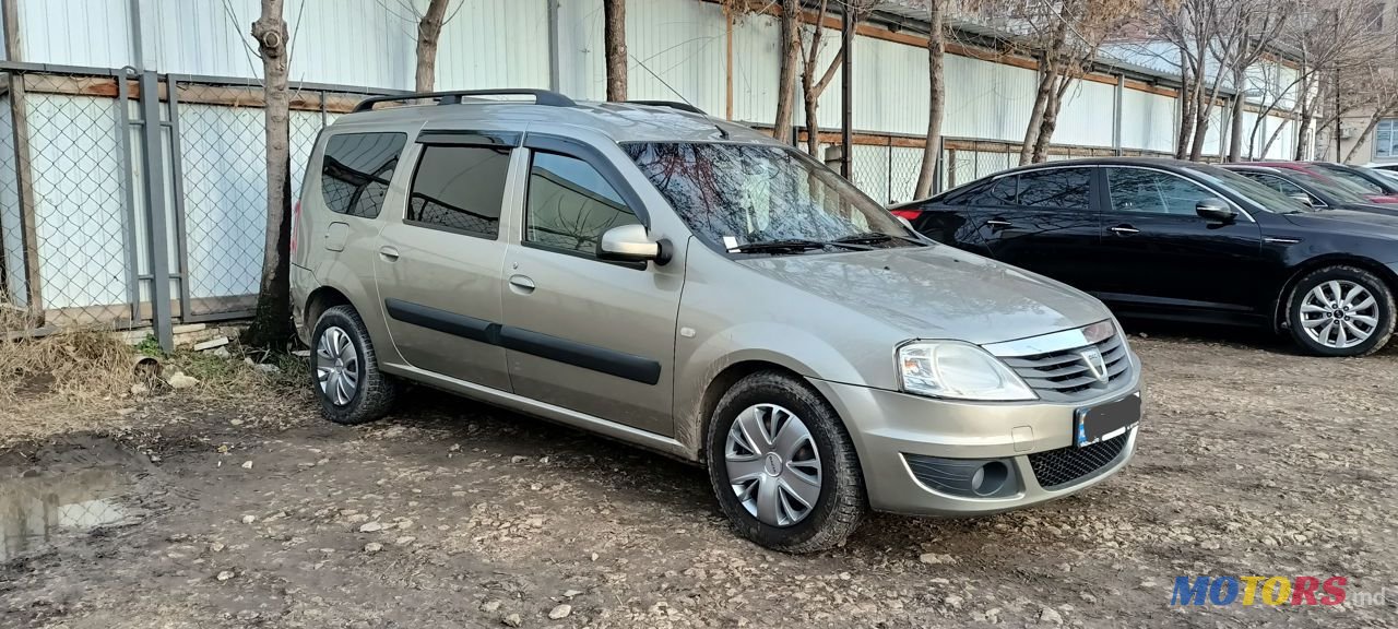 2009' Dacia Logan Mcv photo #2