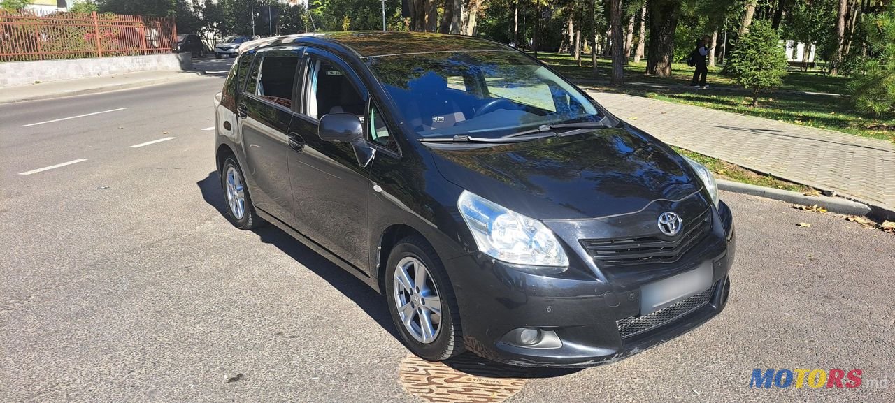 2010' Toyota Verso photo #3