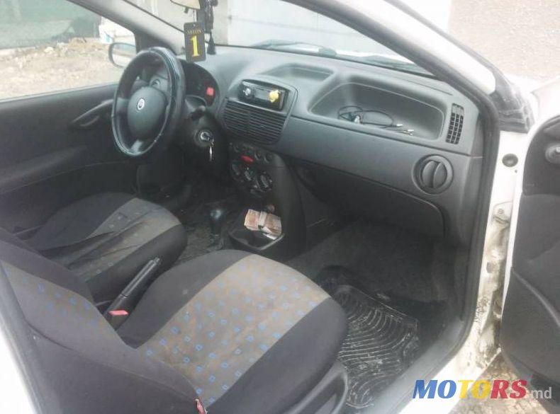 2007' Fiat Punto photo #1