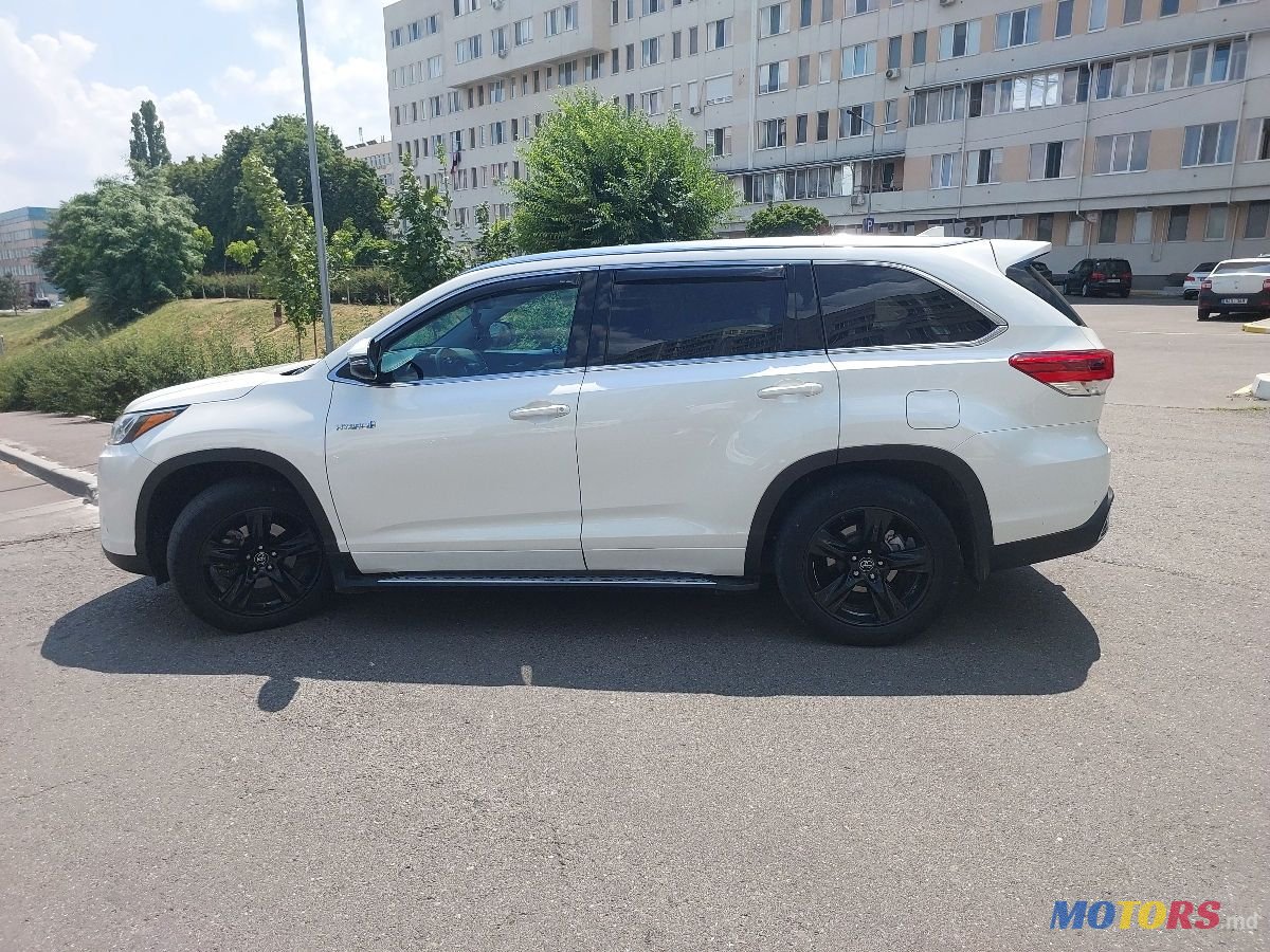 2017' Toyota Highlander photo #1