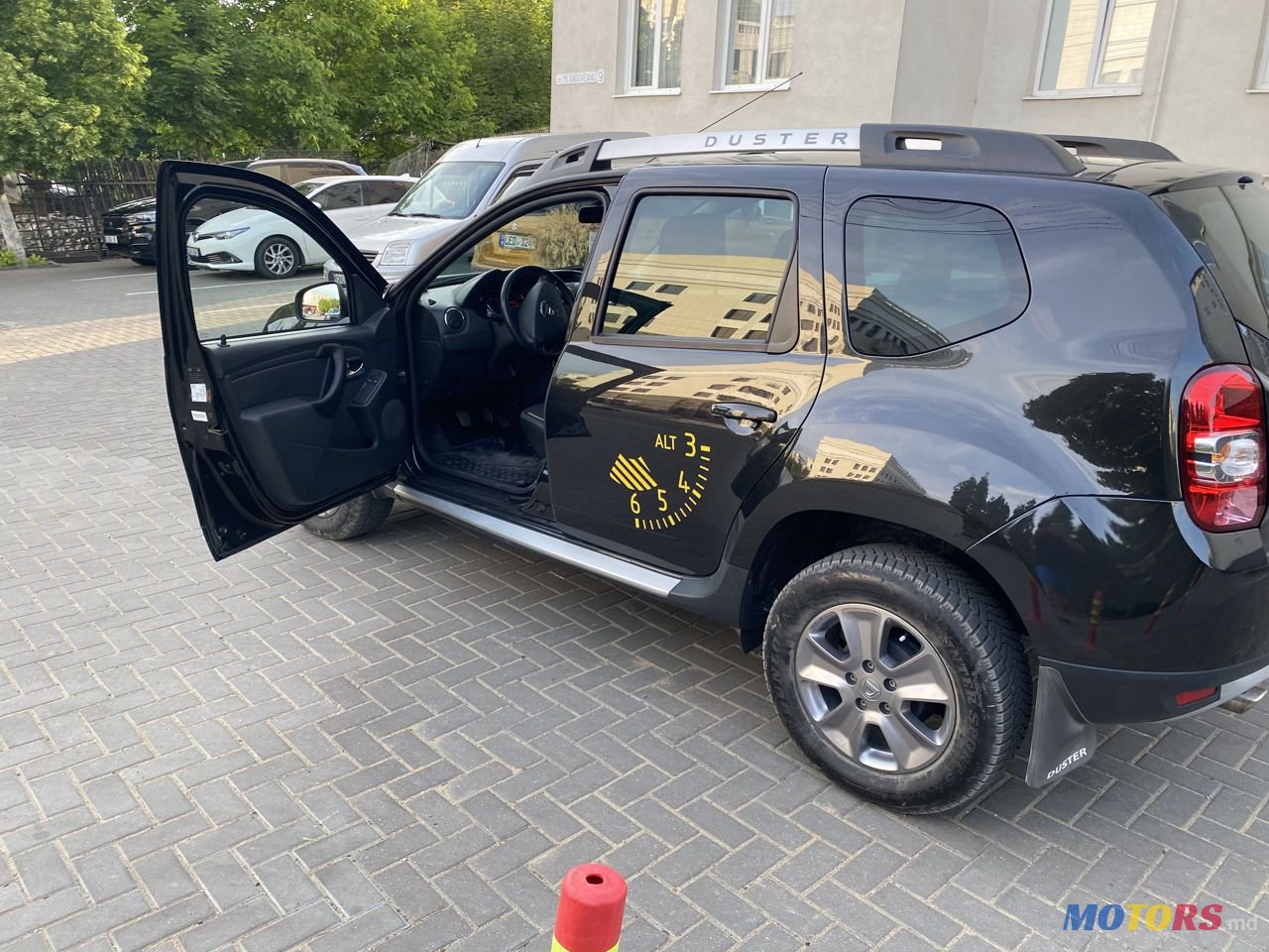 2015' Dacia Duster photo #4