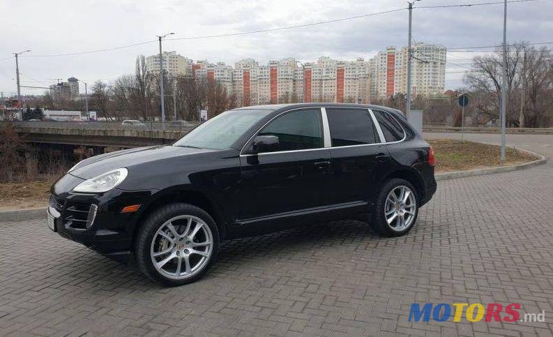 2008' Porsche Cayenne photo #1