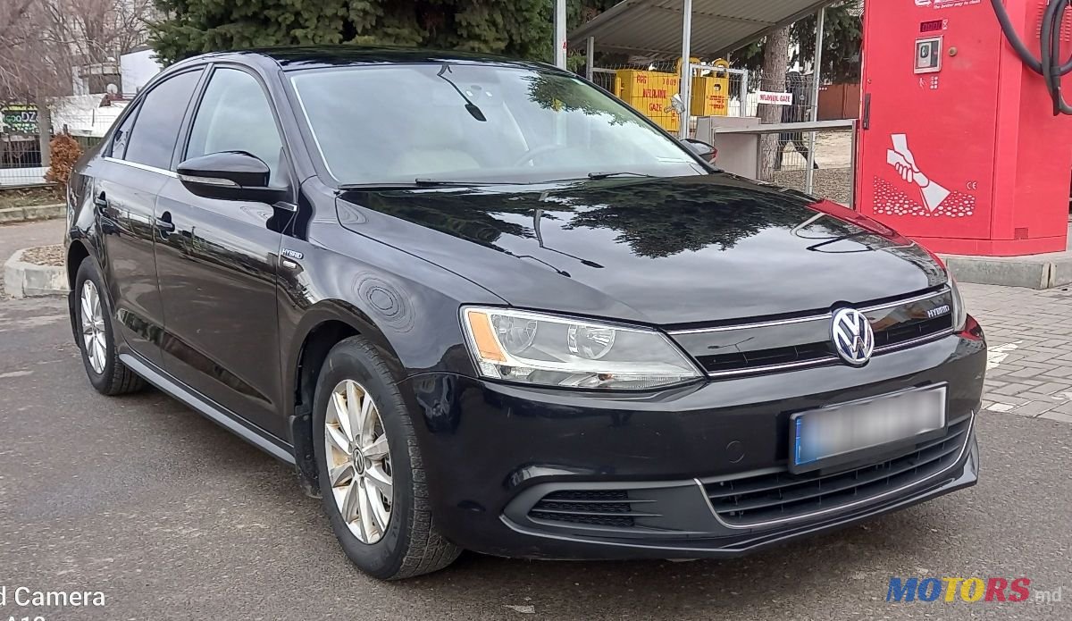 2013' Volkswagen Jetta photo #2