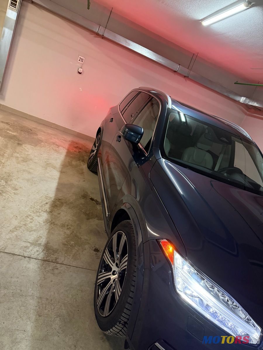 2022' Volvo XC90 photo #3