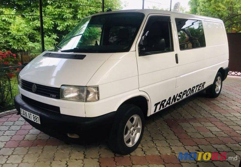 2001' Volkswagen Transporter photo #1