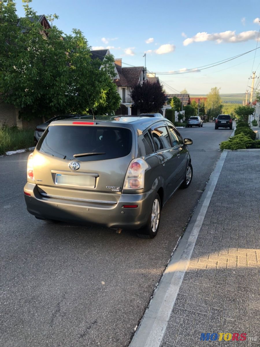 2007' Toyota Corolla Verso photo #5