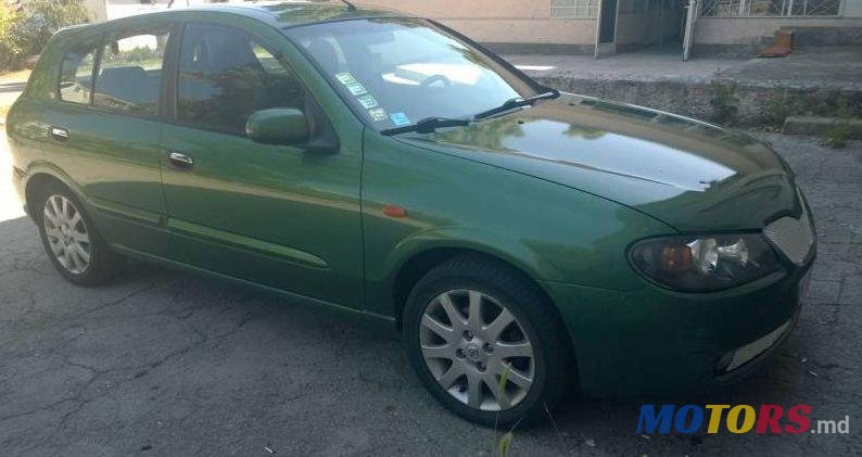 2004' Nissan Almera photo #1