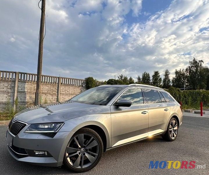 2019' Skoda Superb photo #3