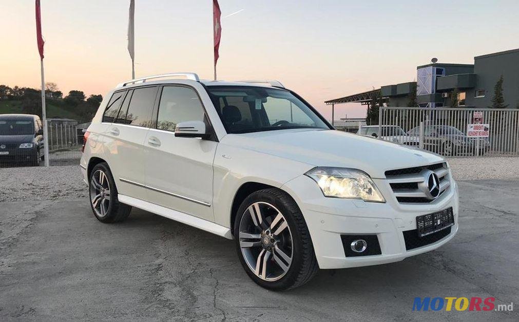 2009' Volkswagen Passat photo #2