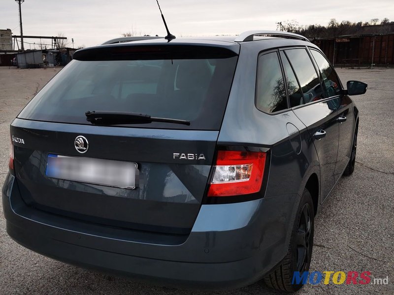 2017' Skoda Fabia photo #4