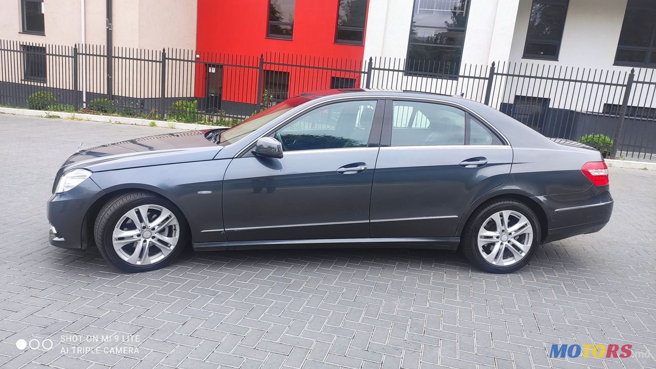2009' Mercedes-Benz E Класс photo #4