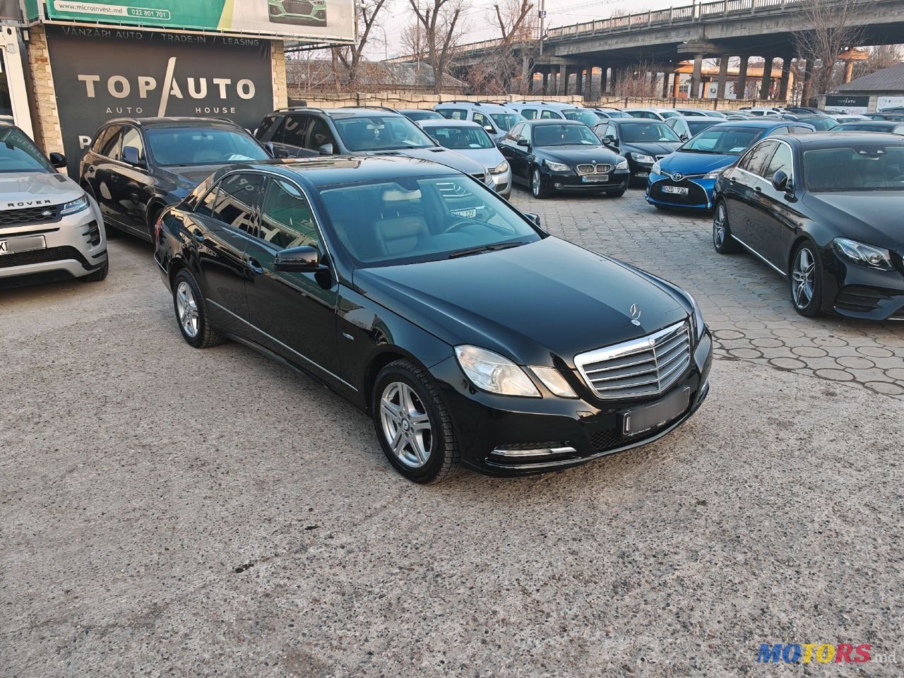 2011' Mercedes-Benz E-Class photo #4
