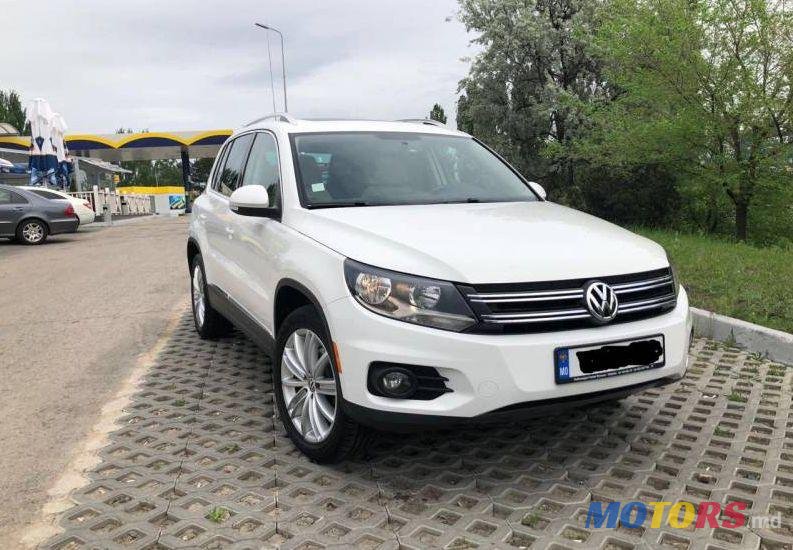 2012' Volkswagen Tiguan photo #1