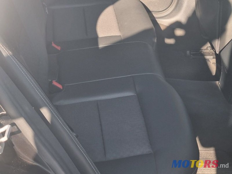2010' Mercedes-Benz E-Class photo #6