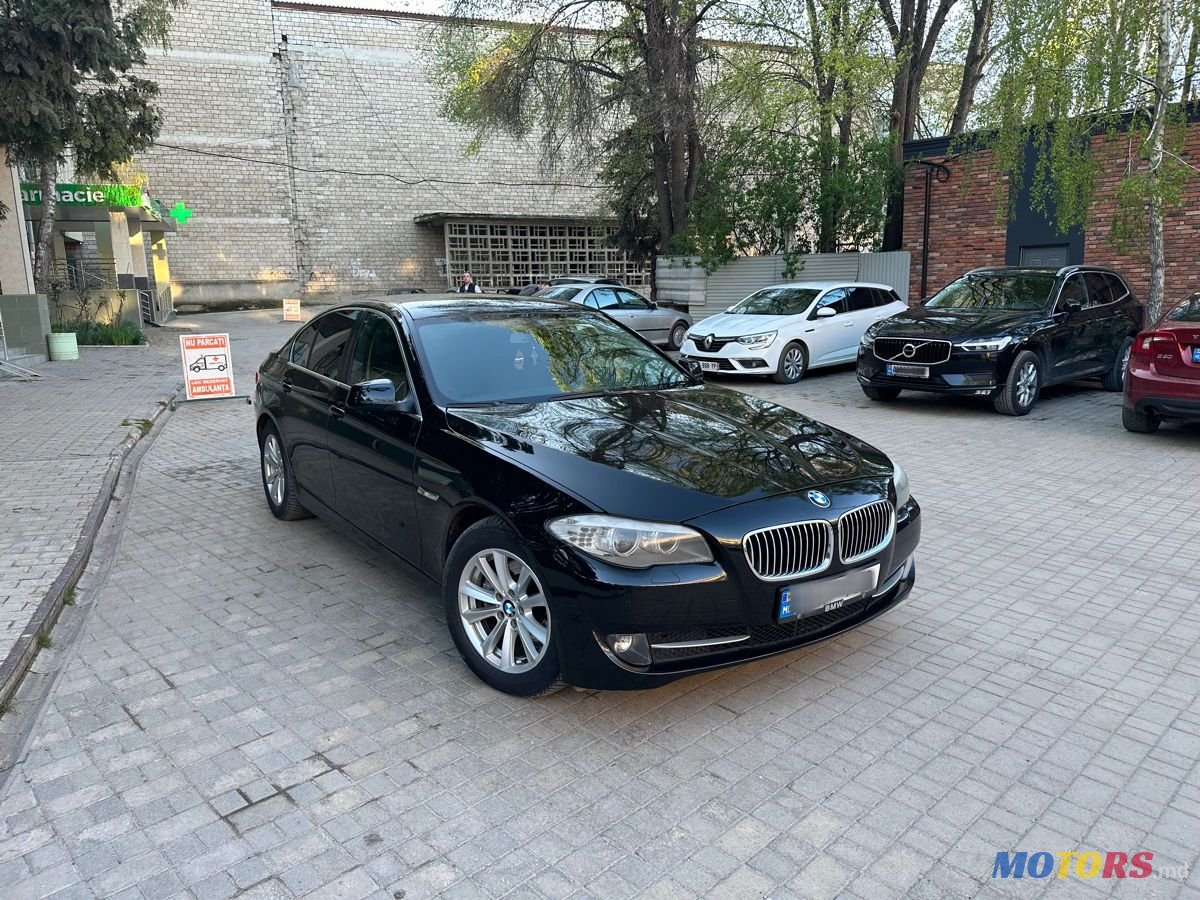 2011' BMW 5 Series photo #4