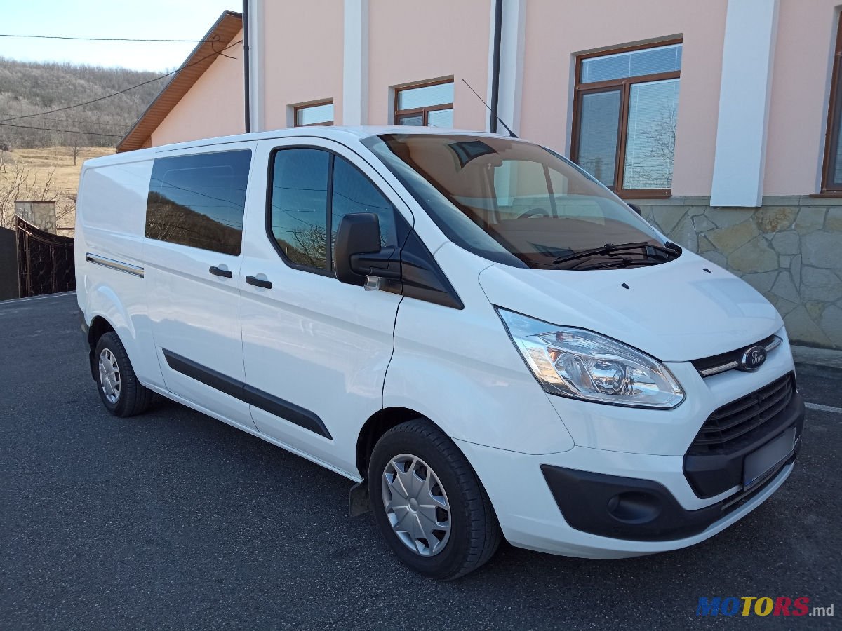 2015' Ford Custom photo #1