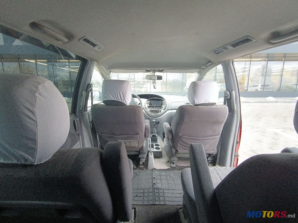 2001' Toyota Previa photo #6