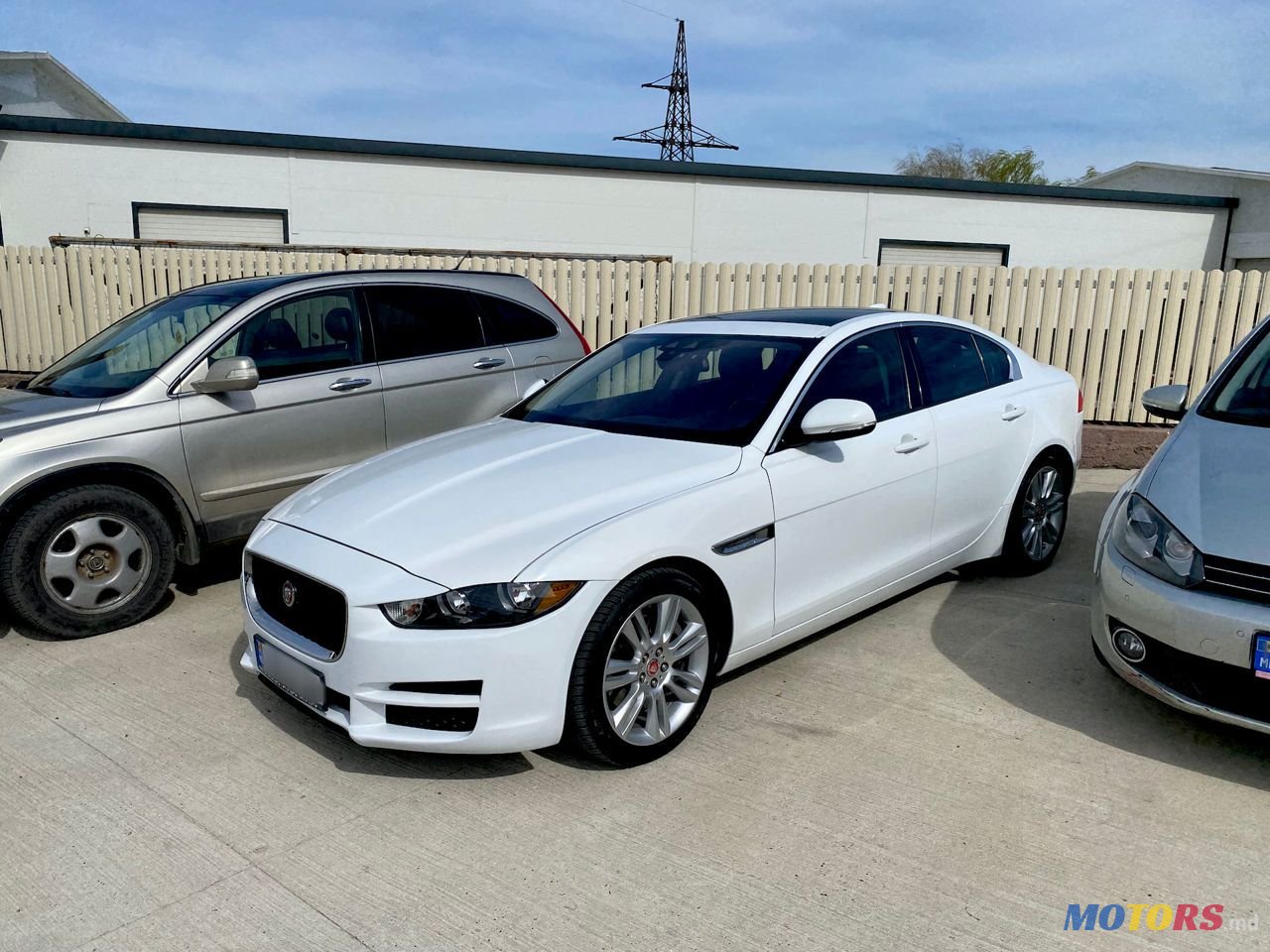 2016' Jaguar XE photo #6