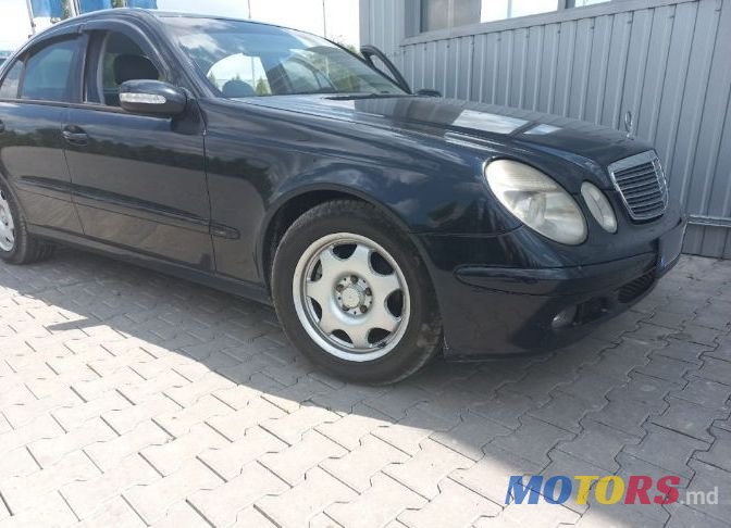 2005' Mercedes-Benz E-Class photo #1