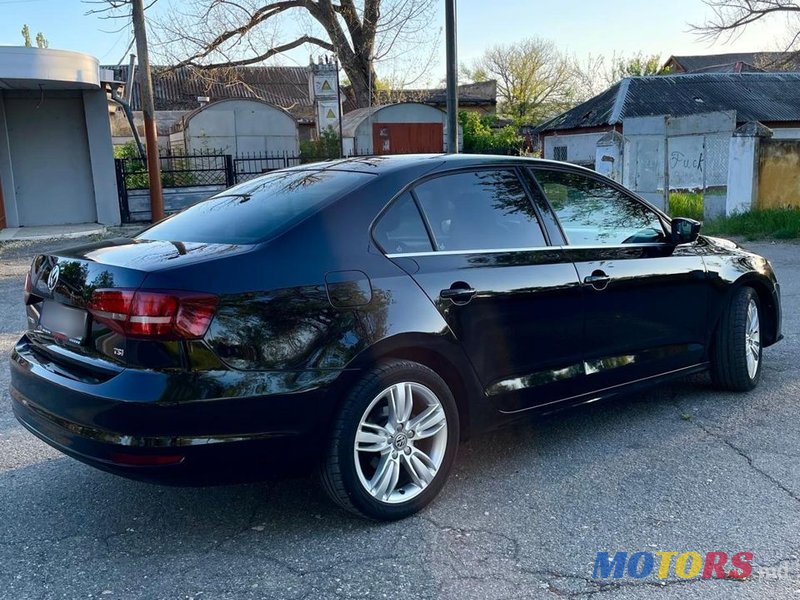 2016' Volkswagen Jetta photo #2