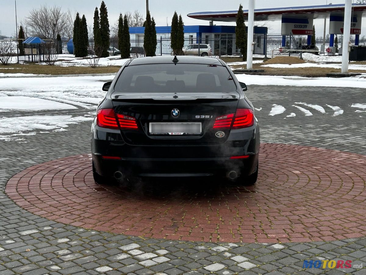 2012' BMW 5 Series photo #5