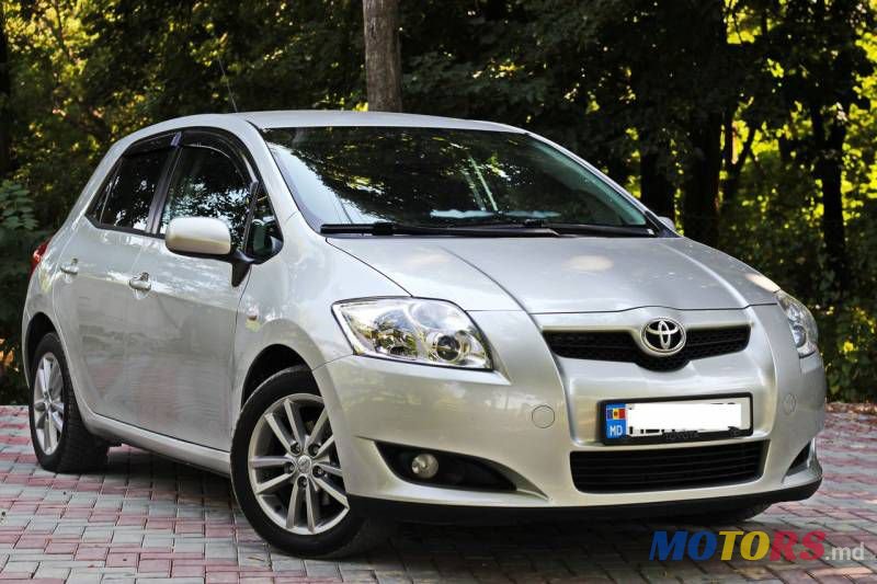 2010' Toyota Auris photo #1