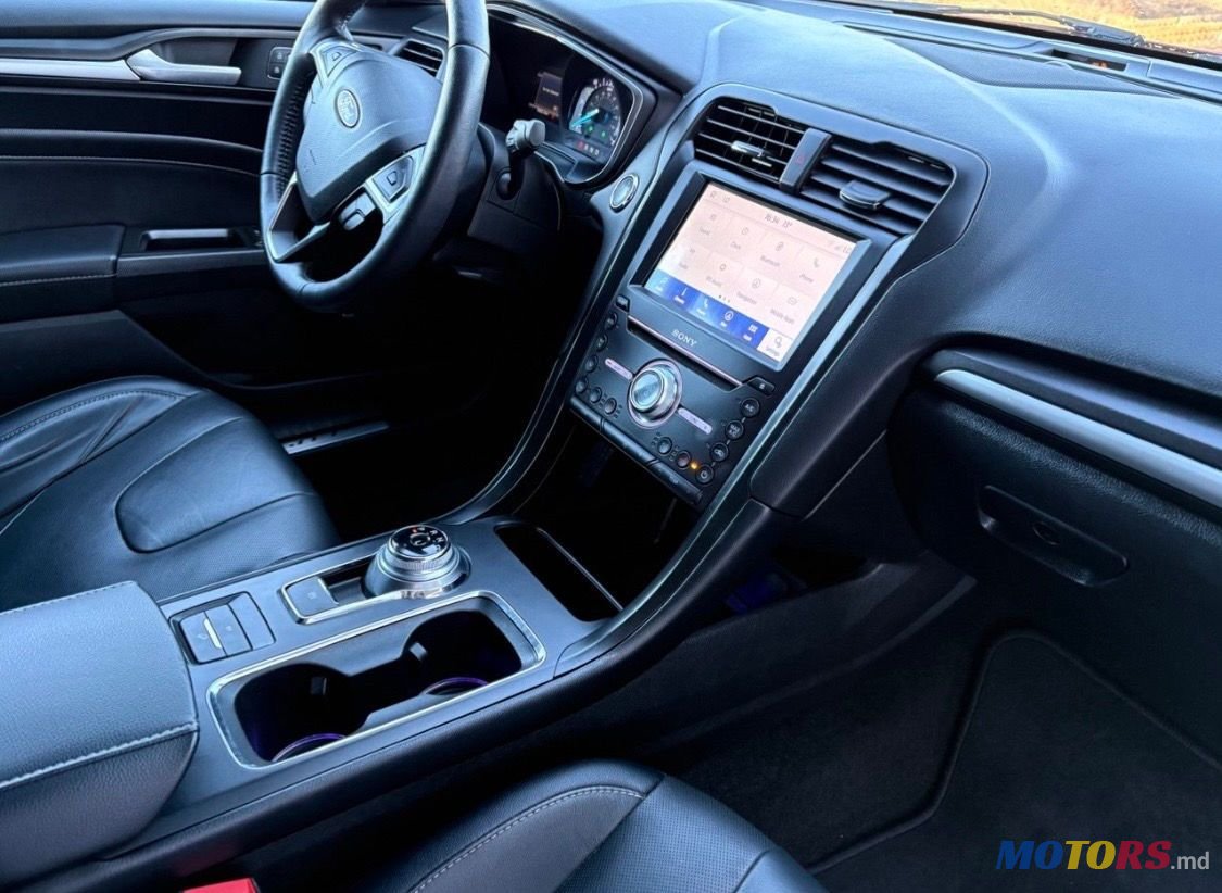 2020' Ford Fusion photo #5