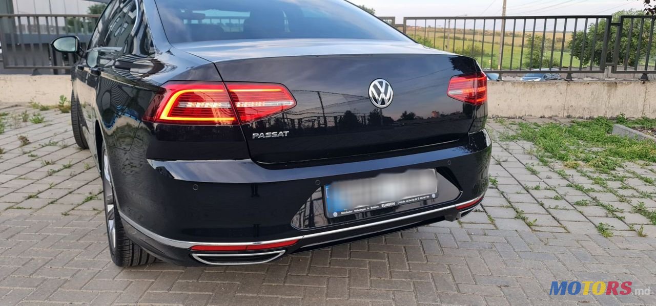 2018' Volkswagen Passat photo #5